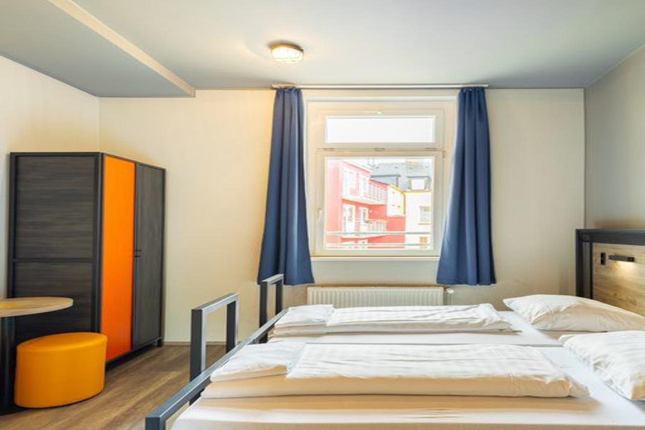 A&O Dortmund Hauptbahnhof Hotel Bagian luar foto